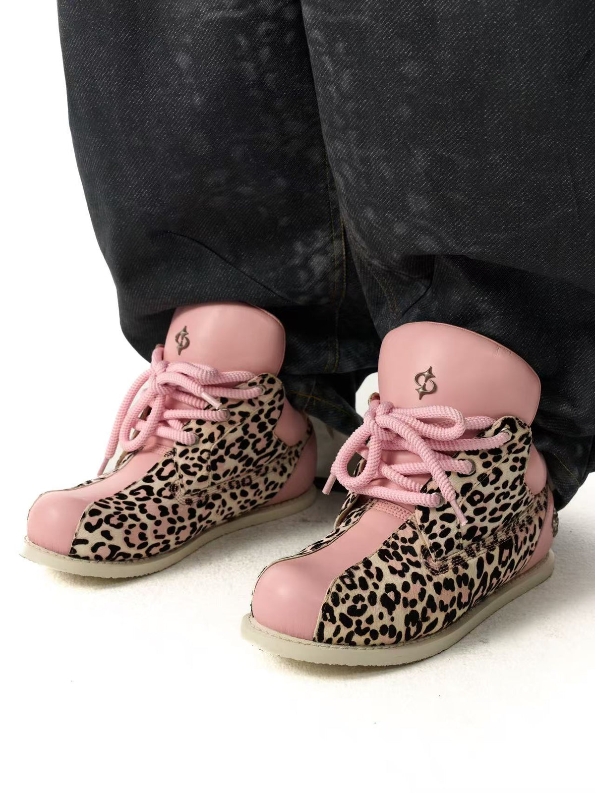LE LOSANGE MOHAWK LOW-TOP SHOES